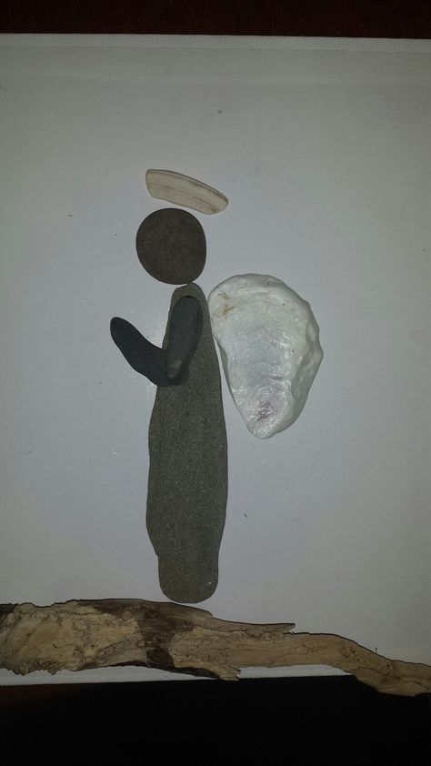 Rock Art Angel, Angel Pebble Art Ideas, Christian Pebble Art, Angel Pebble Art, Rock Art Ideas River Stones, Art With Rocks, Pebble Art Angel, Rock Art Ideas, Rock Kunst