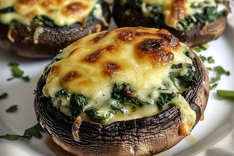 Veg Keto, Stuffed Portobello Mushroom, Portobello Mushroom Recipes, Stuffed Portobello Mushrooms, Mushroom Recipes Healthy, Stuffed Portobello, Spinach Cheese, Veggie Meals, Portobello Mushroom