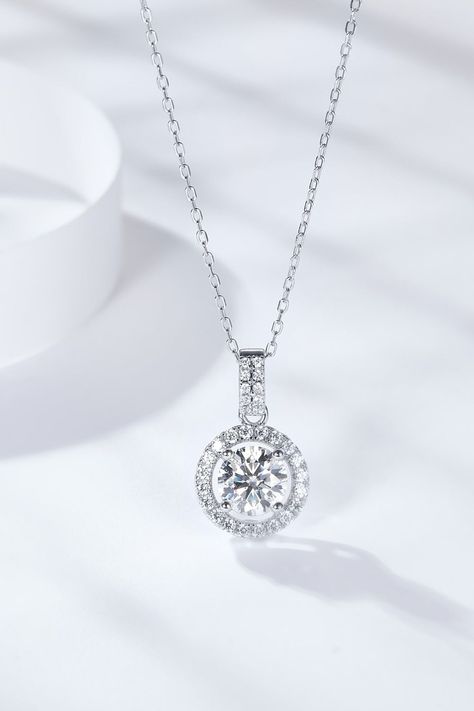 Experience timeless beauty with 2 Carat Moissanite Round Pendant Necklace. ✨A touch of elegance at LOVCIA. 💎 Discover more at https://lovcia.com #Lovcia #LovciaJewelry #GiftsForWomen #Necklaces #NecklacesForWomen #Women'sNecklaces #PersonalStyle #JewelryForWomen #JewelryForGirls #GiftForHer #GiftForLove #SterlingSilverNecklaces #TimelessElegance #LOVCIAShine #925SterlingSilver Memorable Jewelry, Stone Properties, Urban Jewelry, Moissanite Necklace, Round Pendant Necklace, Stylish Necklace, Moissanite Jewelry, Diamond Pendant Necklace, Style Minimalist