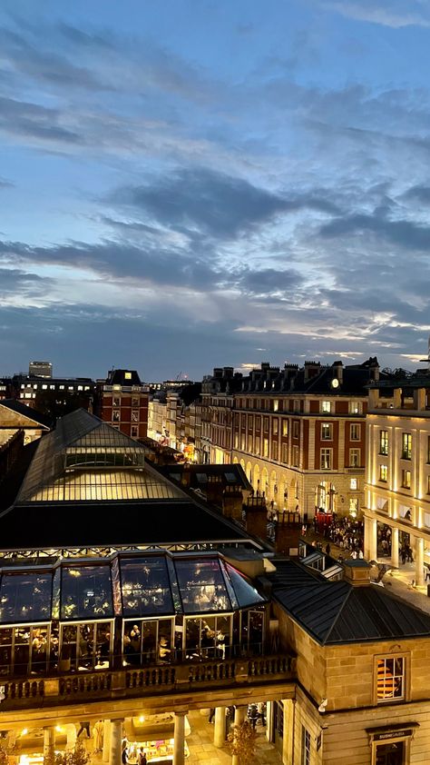 Covent Garden Aesthetic, Uk Roadtrip, London Xmas, Utopia City, Euro Winter, Road Trip Uk, London Vibes, Covent Garden London, London Baby