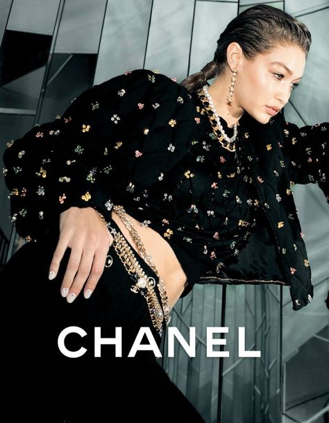 Gigi Hadid Chanel, Jennie Chanel Photoshoot, Chanel Photoshoot, Chanel Models, Chanel 2020, Chanel Aesthetic, Zayn Malik Photos, Egirl Fashion, Gigi Hadid Outfits