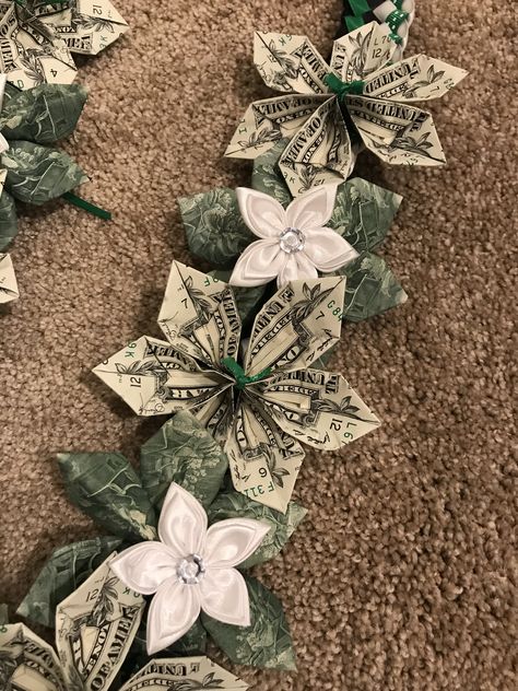 Folded Money Flowers, Unlv Graduation, Flower Money Lei, Diy Lei, Lei Diy, Grad Leis, Money Lei Diy, Lei Graduation, Graduation Leis Diy