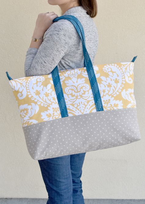 Jumbo Shopper :: Sew4Home Bags & Totes Zippered Tote Bag Pattern, Large Tote Bag Pattern, Beach Bag Pattern, Tote Bag Pattern Free, Bags And Totes, Bags Sewing, Big Tote Bags, Tote Bag Tutorial, Bag Pattern Free