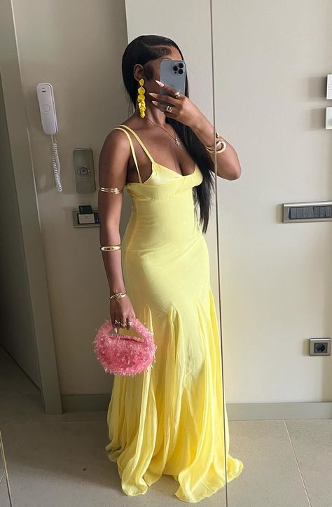 Pink Vacation Dress, Dinner Outfits Vacation, Winery Outfit Summer Black Women, Brunch Dress Outfit Classy, Yellow Dress Black Women, Yellow Outfit Black Women, Wedding Guest Outfit Black Women, Phuket Thailand Outfit Ideas, Pink Yellow Outfit