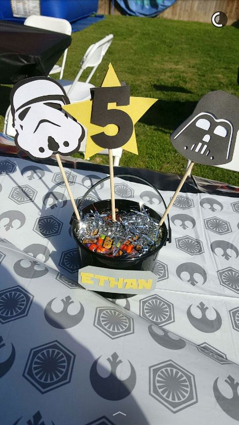 Star Wars birthday party centerpieces easy diy Darth Vader stormtrooper Star Wars Birthday Party Centerpiece, Stormtrooper Birthday Party, Starwars Centerpieces Diy, Star Wars Party Centerpieces, Star Wars Centerpiece Birthday, Star Wars Centerpiece, Trendy Birthday Party Ideas, Darth Vader Birthday Party, Birthday Party Ideas For Men