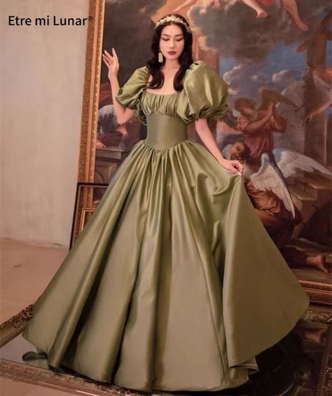 Green Gowns, Debut Gowns, Royalty Dress, Victorian Gown, Disney Princess Dresses, Theme Dress, Elegant Dresses Classy, Pretty Prom Dresses, Fairytale Dress