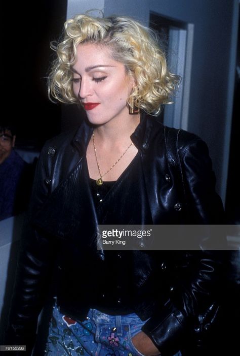 Madonna Madonna Outfits, Madonna 90s, Madonna Fashion, Madonna Looks, Lady Madonna, 90's Fashion, 90s Outfit, Denim Diy, Popular Outfits