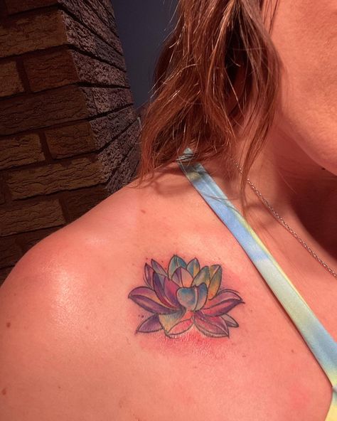 Tie dye lotus tattoo Lotus Color Tattoo, Tie Dye Tattoo, Tattoo Traditional, Lotus Tattoo, S Tattoo, Thigh Tattoo, Lotus Flower Tattoo, Color Tattoo, Tattoo On