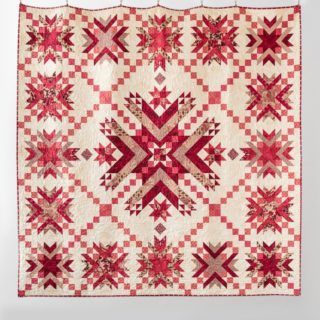 Make This: Mod Triangle Baby Quilt Tutorial Crown Quilt Pattern, Baby Quilt Tutorials, Red And White Quilts, Christmas Quilt Patterns, Medallion Quilt, Red Quilts, Patchwork Quilt Patterns, Quilt Block Tutorial, Star Quilt Patterns