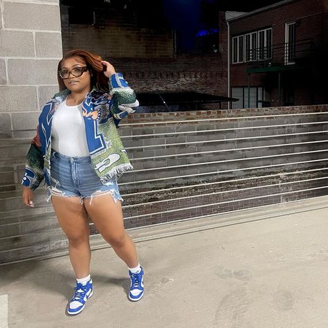 nya.🧚🏽‍♀️ on Instagram: “giving you the blues Ⓜ️” Football Game Outfits For Women, Chubby Girl Outfits, Dressy Attire, Plus Size Baddie Outfits, Plus Size Fall Fashion, Football Game Outfit, Football Outfits, Curvy Girl Outfits, Pretty Girl Outfits