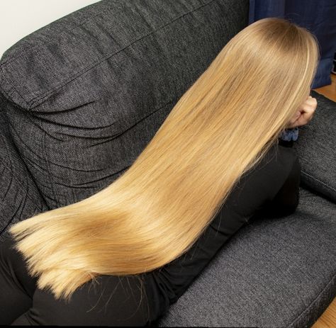 Hip Length Hair, Blond Rose, Hair Motivation, Long Healthy Hair, Really Long Hair, Long Hair Video, Blonde Hair Inspiration, Long Blonde, Long Blonde Hair