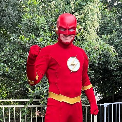 Scott on Instagram: "“Dude, the bad guys went down, and nobody got hurt. You know what I call that? A really good day.”   I recently upgraded my Wally West Flash suit. What do you reckon? And what speedster should I cosplay next? Would anyone get it if I tried Johnny Quick?  #flash #wallywest #fastestmanalive #speedster #titans #wallywestflash #speedforce #flashfamily #dccomics #dcuniverse #cosplayupgrade #justiceleagueunlimited #cosplayersofinstagram #cosplay #flashcosplay #wallywestcosplay #dccomicscosplay" Wally West Flash, Flash Suit, Flash Cosplay, Flash Lightning, Flash Costume, Speed Force, Dc Comics Cosplay, Justice League Unlimited, The Bad Guys