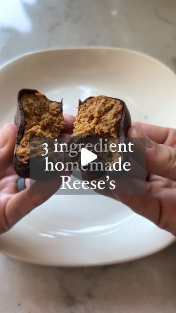 Sarah Williams, RDN on Instagram: "I hate that I have to wait until Easter time to get Reese’s eggs - but not anymore! These are SO easy to make and are all the chocolatey goodness the original eggs are 🤤😍

*If your mixture doesn’t have the consistency from the video, add either applesauce or your powdered PB 😊

#food #recipes #snacks #nutrition #cooking" Applesauce Reese’s, Pb2 And Applesauce, Food Recipes Snacks, Pb Fit, Sarah Williams, Recipes Snacks, Gluten Free Snacks, Free Snacks, Easter Time