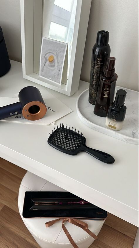 Tool Aesthetic, Dyson Aesthetic, Hair Care Essentials, Hair Tool Set, Justin Bieber Selena Gomez, Dyson Hair, Justin Bieber And Selena, Dyson Hair Dryer, Hair Tool