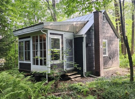 c.1920 Tiny House In Maine Woods on 2 Acres $119,900 - Country Life Dreams Colonial Tiny House, Tiny Colonial House, House In Maine, Maine Woods, Older Homes, Enclosed Porch, Life Dreams, Tiny Houses For Sale, Rural Life