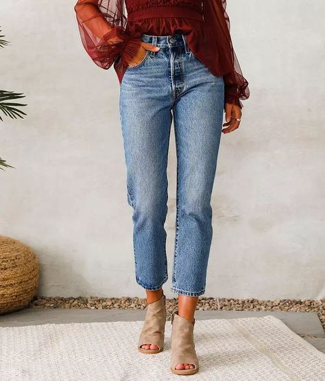 Lewis Jeans Woman, Levis 501 Cropped Outfit, 501 Cropped Jeans Outfit, Levi 501 Outfit, Levi 501 Jeans Women Outfit, 501 Levis Women Outfits, Levis 501 Outfit, Levi 501 Jeans Women, 501 Outfit