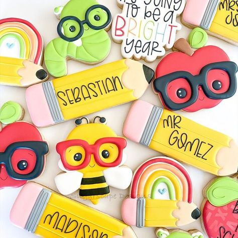 First Day Of School Cookies For Teachers, Pencil Cookies Decorated, Back To School Buttercream Cookies, Back To School Cookies For Teachers, Back To School Sugar Cookies Decorated, School Cookies Decorated, First Day Of School Cookies, Back To School Cookies Decorated, Back To School Sugar Cookies