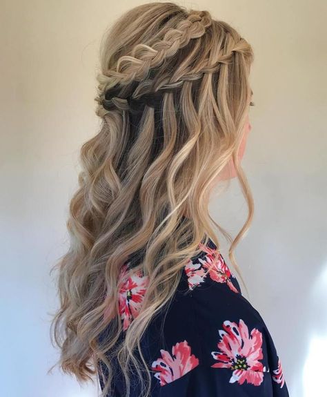 Wavy Double Waterfall Half Updo Waterfall Braid Updo, Waterfall Braid Tutorial, Waterfall Braid Hairstyle, Waterfall Hairstyle, Hair Updos Tutorials, Top Braid, Braided Hairdo, Waterfall Braid, Half Updo