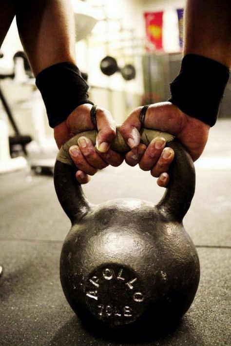 Personal Training Marketing, Crossfit Photography, Foto Sport, Gym Photography, Gym Photos, Kettlebell Training, Kettlebell Swings, Fitness Photoshoot, Fitness Photos