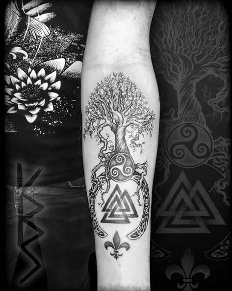 101 Best Viking Tree of Life Tattoo Ideas That Will Blow Your Mind! 12 Outsons Viking Tree Of Life Tattoo, Tree Of Life Tattoo Men, Tree Of Life Tattoo Ideas, Life Tattoo Ideas, Yggdrasil Tattoo, Viking Tree Of Life, Viking Series, Tree Of Life Tattoo, Viking Tattoos