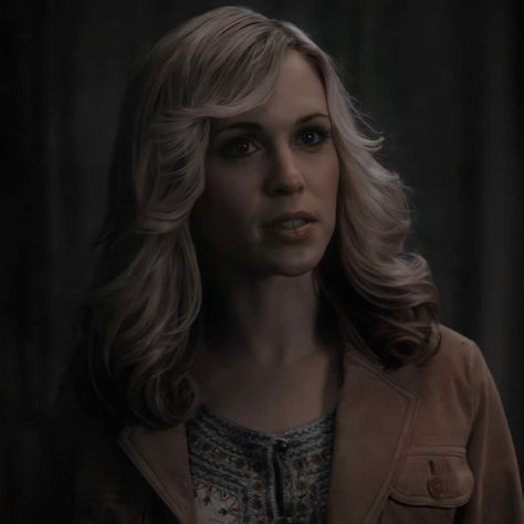 Supernatural Mary, Mary Winchester, Winchester Supernatural, Two Brothers, Badass Women, Sam Winchester, Dean Winchester, Winchester, Hair Inspo