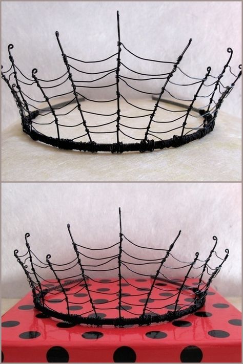 Wire Cobweb, Gothic Jewelry Diy, Halloween Crown, Wire Crown, Wire Spider, Gothic Crown, Black Cake, Diy Crown, Diy Pipe