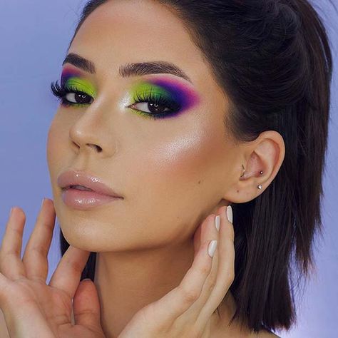 Pink Purple Green Eye Makeup, Neon Smokey Eye, Blue Green Purple Eyeshadow, Green And Purple Makeup Look, Pink Green Makeup, Green And Purple Eyeshadow Looks, Purple And Green Eyeshadow Looks, Purple And Green Makeup Looks, Pink And Green Eye Makeup