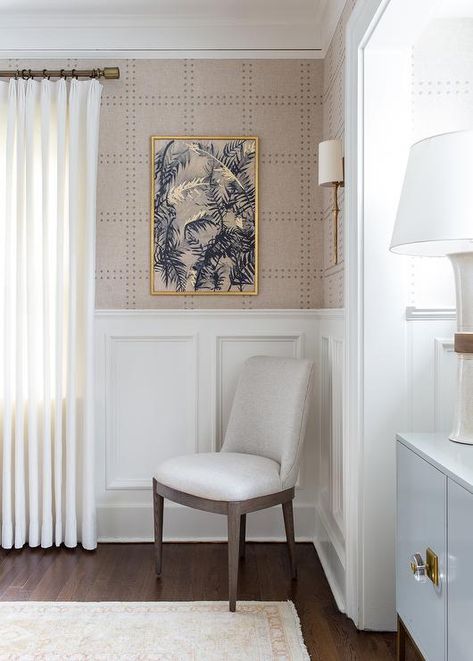 Beige Rivets Wallpaper with White Wainscoting - Transitional - Dining Room Rivets Wallpaper, Grasscloth Wallpaper Dining Room, Grasscloth Dining Room, Dining Room Chair Rail, Painted Wainscoting, Dining Room Design Ideas, Dining Room Wainscoting, White Wainscoting, Woven Dining Chairs