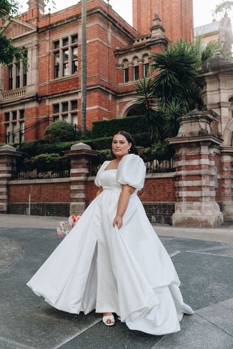 Groom Reception Outfit Change, Plus Size Puff Sleeve Wedding Dress, Lace Puff Sleeve Wedding Dress, Square Neck Puff Sleeve Wedding Dress, Bubble Sleeve Wedding Dress, Square Neck Wedding Dress With Sleeves, Simple Modern Wedding Dress, Square Neck Wedding Dress, Civil Dress