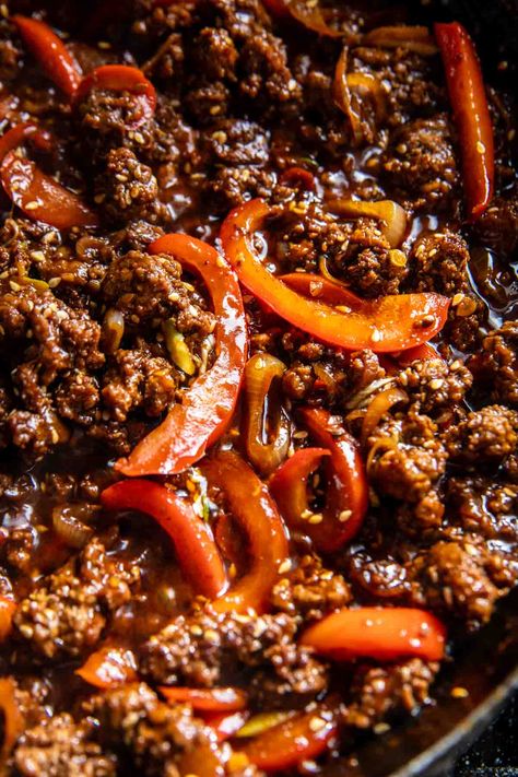 Gochujang Beef, Half Baked Harvest Recipes, Beef Bowl, Asian Recipe, Beef Bowls, Korean Beef, Pickled Ginger, Harvest Recipes, Korean Dishes