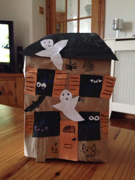 Paper bag Haunted house Halloween craft Halloween Paper Bag Crafts, Preschool Haunted House, Paper Bag Halloween Crafts, Haunted House School Project, Haunted House Kids Craft, Paper Bag Haunted House Craft, Brown Paper Bag Crafts, Halloween Paper Bags Crafts, Haunted House Paper Craft