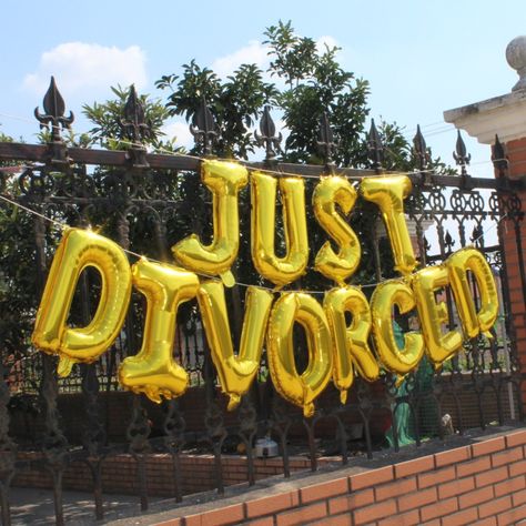 Divorce Funny, Divorce Party Decorations, Golden Balloons, 40th Birthday Banner, Job Change, Bye Felicia, Banners, Foil, Balloons