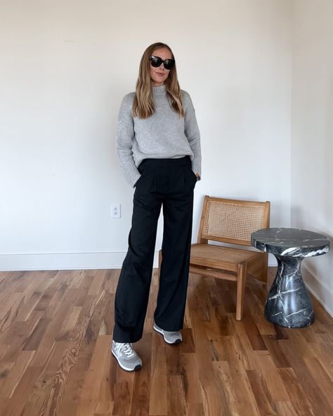 Grey Cashmere Sweater Outfit, Trousers And Sneakers Outfit, Grey Sneakers Outfit, Easy Everyday Outfits, Wide Leg Trousers Outfit, Everyday Outfits Fall, Sneakers Outfit Work, Grey Sweater Outfit, Camel Blazer