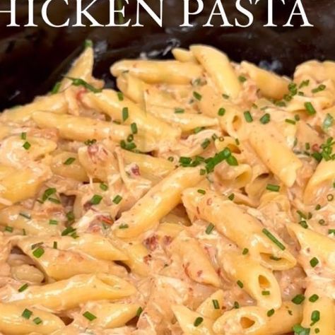 Tom Walsh on Instagram Cheesy Chipotle Chicken Pasta Crockpot, Cheesy Chipotle Chicken Pasta, Chipotle Chicken Pasta, Blended Cottage Cheese, Slow Cooker Meal Prep, Stealth Health, Chipotle Pasta, 40g Protein, Slow Cooker Meal