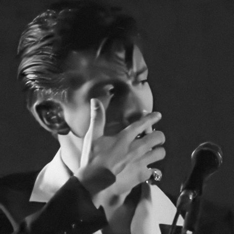 Alex Turner Icon, Alex Turner Cute, Alex Arctic Monkeys, Alex Pics, Ghost Cookies, The Last Shadow Puppets, Last Shadow, Artic Monkeys, Shadow Puppets