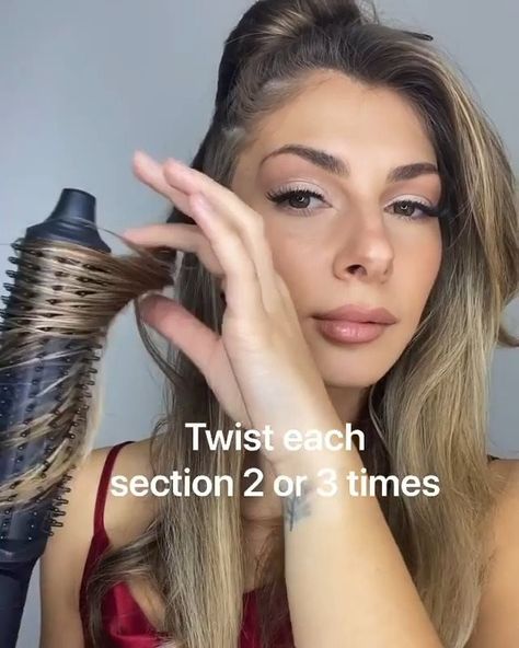 ghd hair on Instagram: “The NEW ghd rise volumising hot brush is making BIG moves ✌️✨ Watch @msjelenavasic create bouncy voluminous tresses with ease 😍🔥  #ghd…” Ghd Rise Tutorial, Ghd Brush, Hot Brush Styling, Curlers Tutorial, Ghd Rise, Hot Brush, Ghd Hair, Big Move, Hair Curler