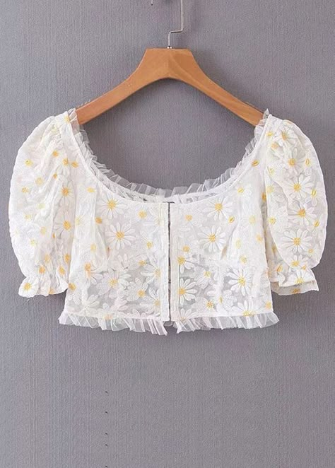 Work On White Blouse, Netted Blouse Designs, Blouse Designs High Neck, Cotton Blouse Design, Saree Blouse Neck Designs, Fashionable Saree Blouse Designs, Mode Crochet, New Blouse Designs, Sari Blouse Designs