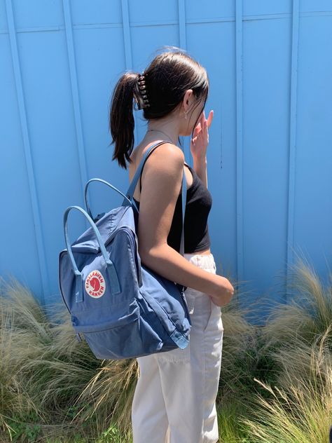 Kan Ken Backpack Aesthetic, Tas Kanken, Fjallraven Aesthetic, Kanken Backpack Outfit, Kanken Backpack Aesthetic, Being Aesthetic, Mochila Fjallraven Kanken, Fjallraven Backpack, Gender Neutral Fashion