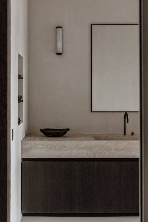 Penthouse Apartment Design, Minimal Bathroom, Casa Cook, Berlin Apartment, Penthouse Apartment, Interior Concept, Style Deco, Bathroom Inspo, Fashion Styling