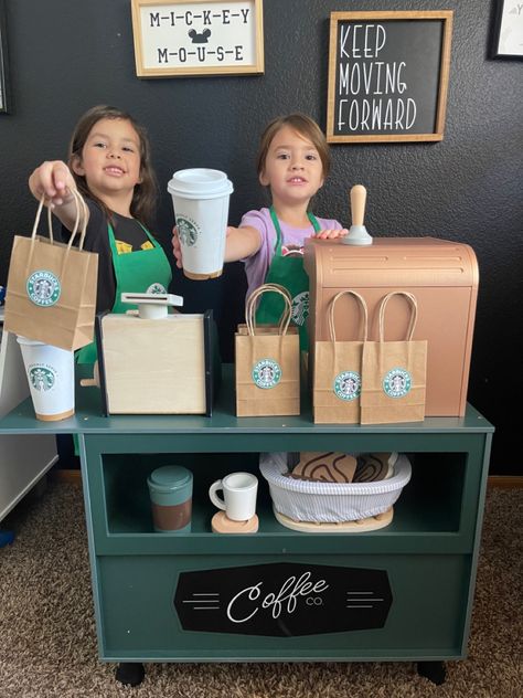 Coffee Shop Kids Corner, Coffee Shop For Kids, Kids Coffee Shop, Coffee Shop Dramatic Play, Barista Station, Toddler Kitchen, Kids Cafe, Diy Preschool, Starbucks Diy