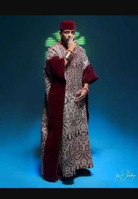 Aso Ebi Styles 2022, Velvet Aso Ebi Styles, Velvet Aso Ebi, Natural Hair Wedding, Nigerian Outfits, Arabic Clothing, Prince Clothes, Native Wears, Nigerian Men Fashion