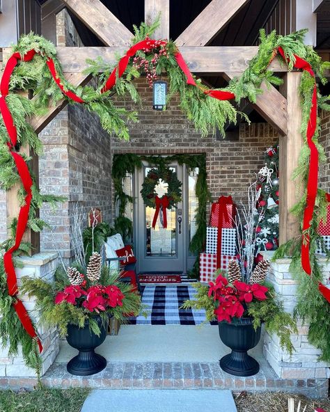 Moving With The Military on Instagram: “Holiday front porch makeover for an Air Force family. Team Arkansas @ourfergusonfarmhouse for the win! Beautiful work. Should be in…” White And Silver Ornaments, Holiday Front Porch, Air Force Family, Holiday Porch Decor, Warm String Lights, Winter Porch Decor, Cedar Garland, Wonderland Decorations, Front Porch Makeover