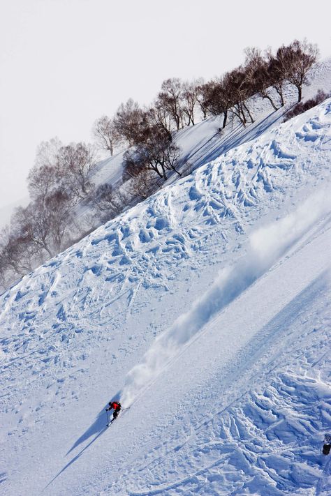 Skiing in Gulmarg, India | by Westend61 GmbH / Alamy Chadar Trek, Amazing Experiences, Gangtok, Go Skiing, Magical Winter, Winter Nature, Conde Nast, India Travel, Places Around The World