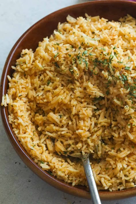 Seasoned Rice (Plus VIDEO) Cheesy Rice Casserole, 2023 Meals, Rice Dishes Recipes, Rice Sides, Rice Side Dish Recipes, Rice Cooker Recipes, Recipes Authentic, Easy Rice, Rice Side Dishes