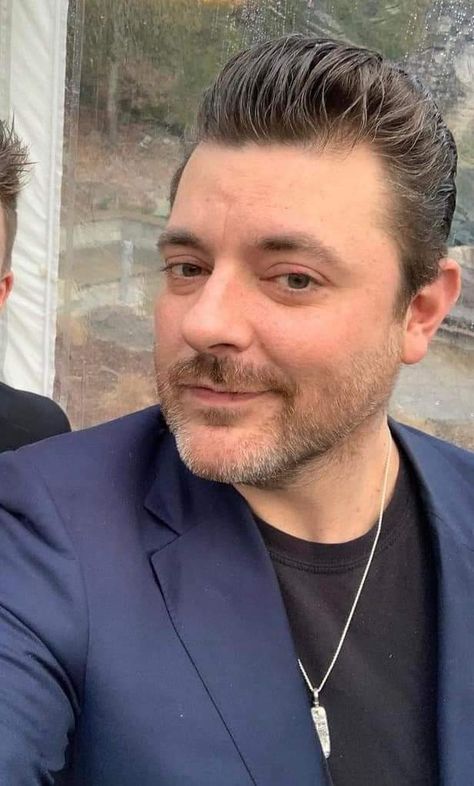 Chris Young Selfie, Young Country Singers, Chris Young Concert, Chris Young Music, Chris Young, Country Artists, Taylor Swift Pictures, Country Singers, Man Crush