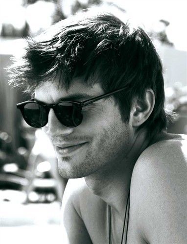 Aston Kutcher, Michael Kelso, Best Mens Sunglasses, Ashton Kutcher, Actrices Hollywood, Trending Sunglasses, Shawn Mendes, American Actors, Celebrity Crush