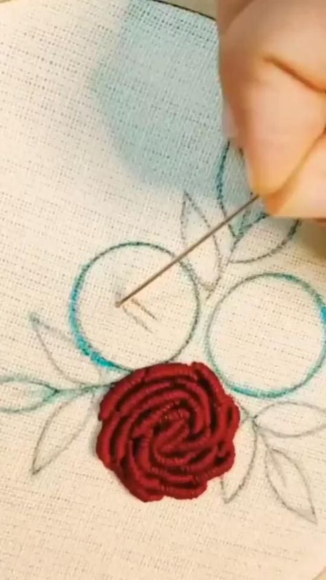 Rose Stitch Embroidery Design, Aari Work Rose Flower Design, Beginner Hand Embroidery Patterns Flowers, Simple Bead Embroidery Designs, Hand Embroidery Flowers Tutorial, Bullion Knot Embroidery Designs, Rose Embroidery Designs, Projek Menjahit, Simple Hand Embroidery Patterns