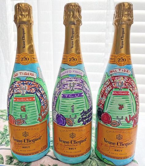 Hand Painted Bottles Ideas, Painted Bourbon Bottle, Painted Champagne Bottle Graduation, Graduation Champagne Bottle, Painted Liquor Bottles, Bedazzled Liquor Bottles, Custom Champagne Bottle, Custom Wine Bottles, Best Gift Baskets