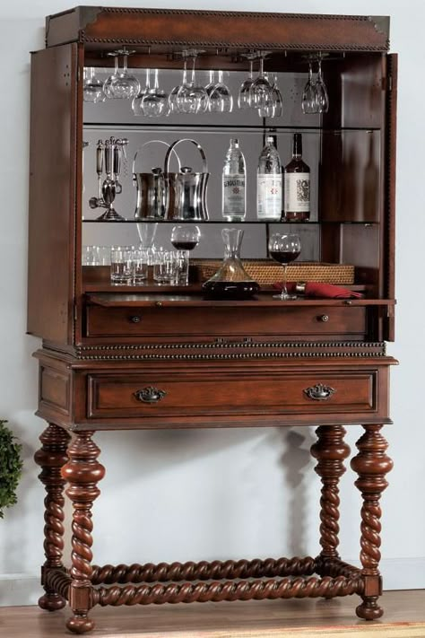 Armoire Bar, Home Bar Ideas, Bar Cabinets, Antique Bar, Trendy Bar, Cocktail Cabinet, Cart Decor, Home Bar Furniture, Bar Cart Decor