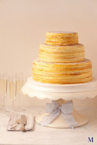 Crepe wedding cake Wedding Cake Ice Cream, French Wedding Cakes, Unfrosted Cake, Yellow Wedding Cake, Alternative Wedding Cakes, Pancake Cake, Wedding Cake Alternatives, Crepe Cakes, Crepe Cake